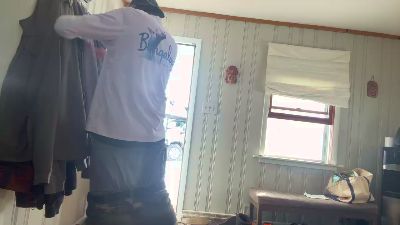 StudlyHardwood webcam model stream image