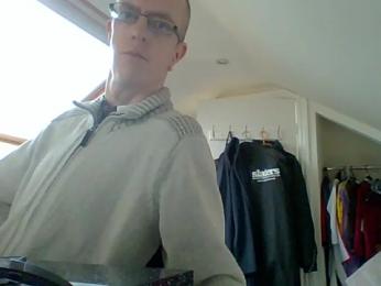 AdmiredThirty webcam model stream image