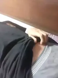 Userknowarg webcam model stream image