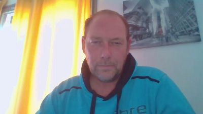 gentleman235 webcam model stream image