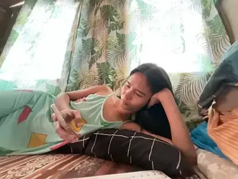 asya_chris webcam model stream image