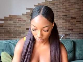niviawolfe webcam camsoda model stream image