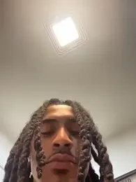 Mellyj053 webcam stripchat model stream image