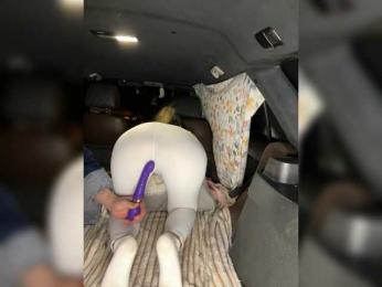 SweetCoople webcam model stream image