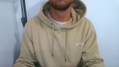 Surfer_30 webcam model stream image