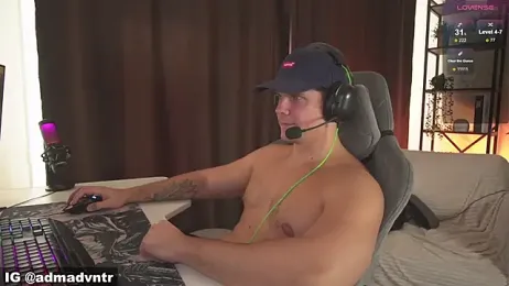 Rus_adventure7 webcam stripchat model stream image