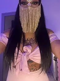 kamila_french webcam model stream image