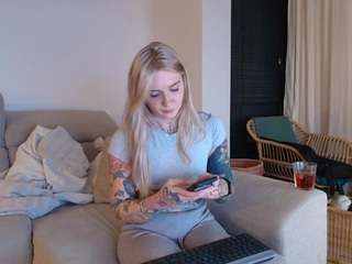 tattoobbgirl webcam model stream image