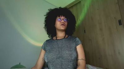 Blackandmagic_ webcam model stream image