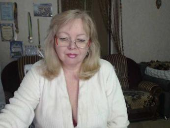 EvelynLoveShy webcam model stream image