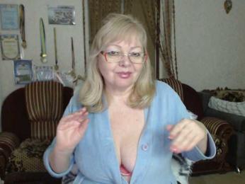 EvelynLoveShy webcam model stream image