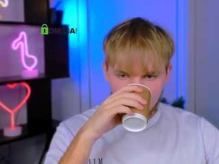 emil-lucky webcam camsoda model stream image