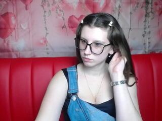 Liliana Shine webcam flirt4free model stream image