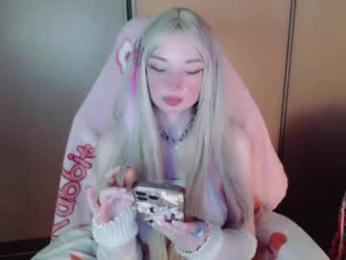 oh_pichuu webcam model stream image