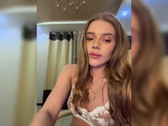 KATIOIIIA webcam model stream image