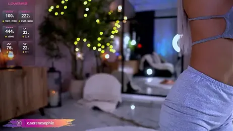 Serene_Sophiex webcam model stream image