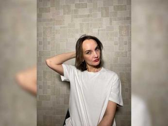 Monro webcam model stream image