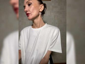 Monro webcam model stream image