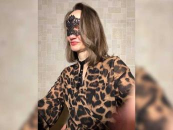 Monro webcam model stream image