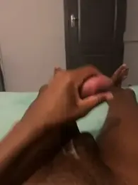 BumbleBee84 webcam model stream image