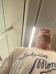 trash4cash webcam model stream image