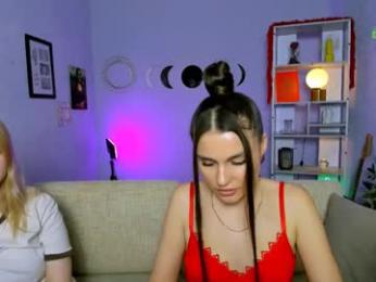 kiki_swan webcam chaturbate model stream image