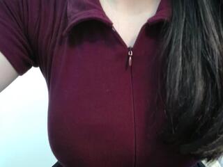 Emilia Young webcam flirt4free model stream image