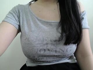 Emilia Young webcam model stream image