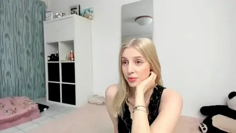 KenzieDawton webcam stripchat model stream image