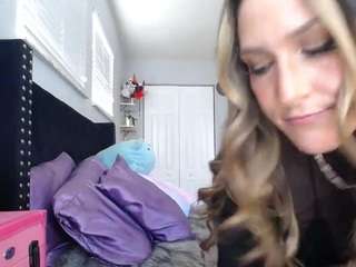 charleyhart webcam model stream image