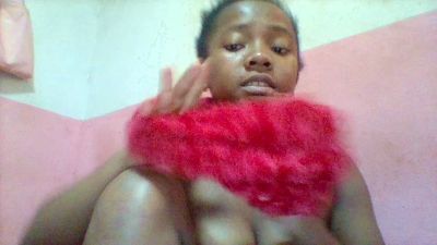 Herminah webcam model stream image