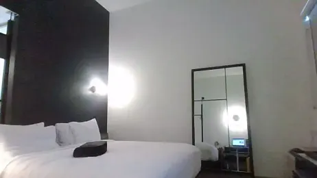 chainjulious webcam model stream image