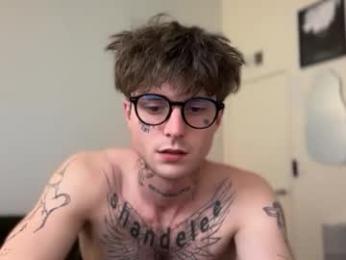 prettyboyszn webcam model stream image