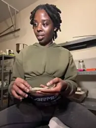 choclatepeaach webcam model stream image