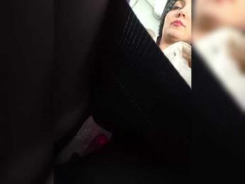 DIVORA webcam model stream image