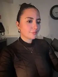 sukhakunis1 webcam model stream image