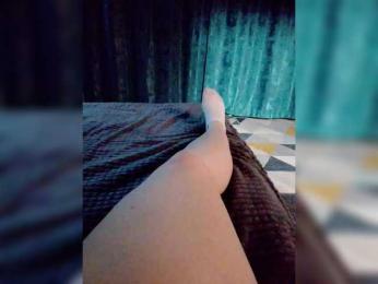 Eva-4 webcam model stream image