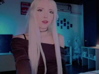 EvianLui webcam model stream image