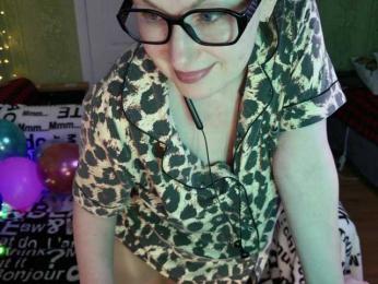 MeganIris webcam model stream image