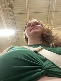 GingerSnap33 webcam model stream image