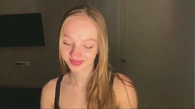 AshleaGiardini webcam cam4 model stream image