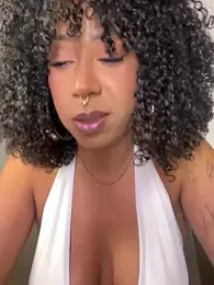 dianagolley420 webcam stripchat model stream image