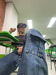 HarryGaze webcam stripchat model stream image