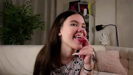 WiloneBoardley webcam stripchat model stream image