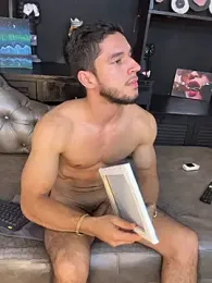 axel_tone webcam model stream image