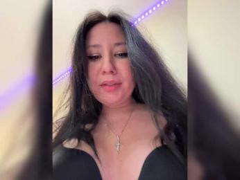 Lune webcam model stream image