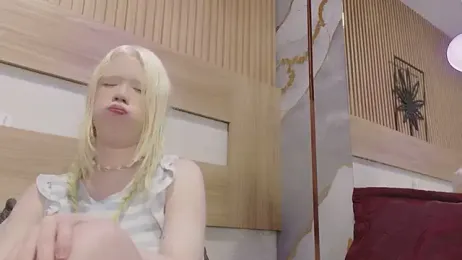 Elif_blond webcam stripchat model stream image