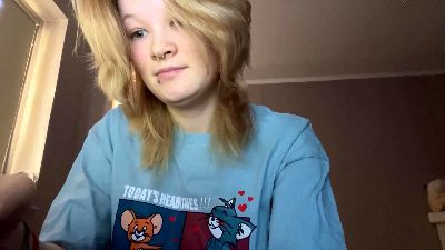 KileyShones webcam model stream image