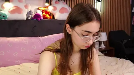 PollyBeev webcam model stream image