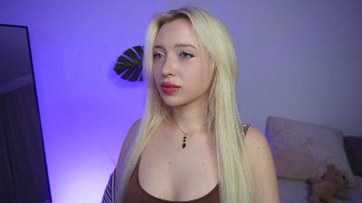 KitsuWaifu webcam model stream image